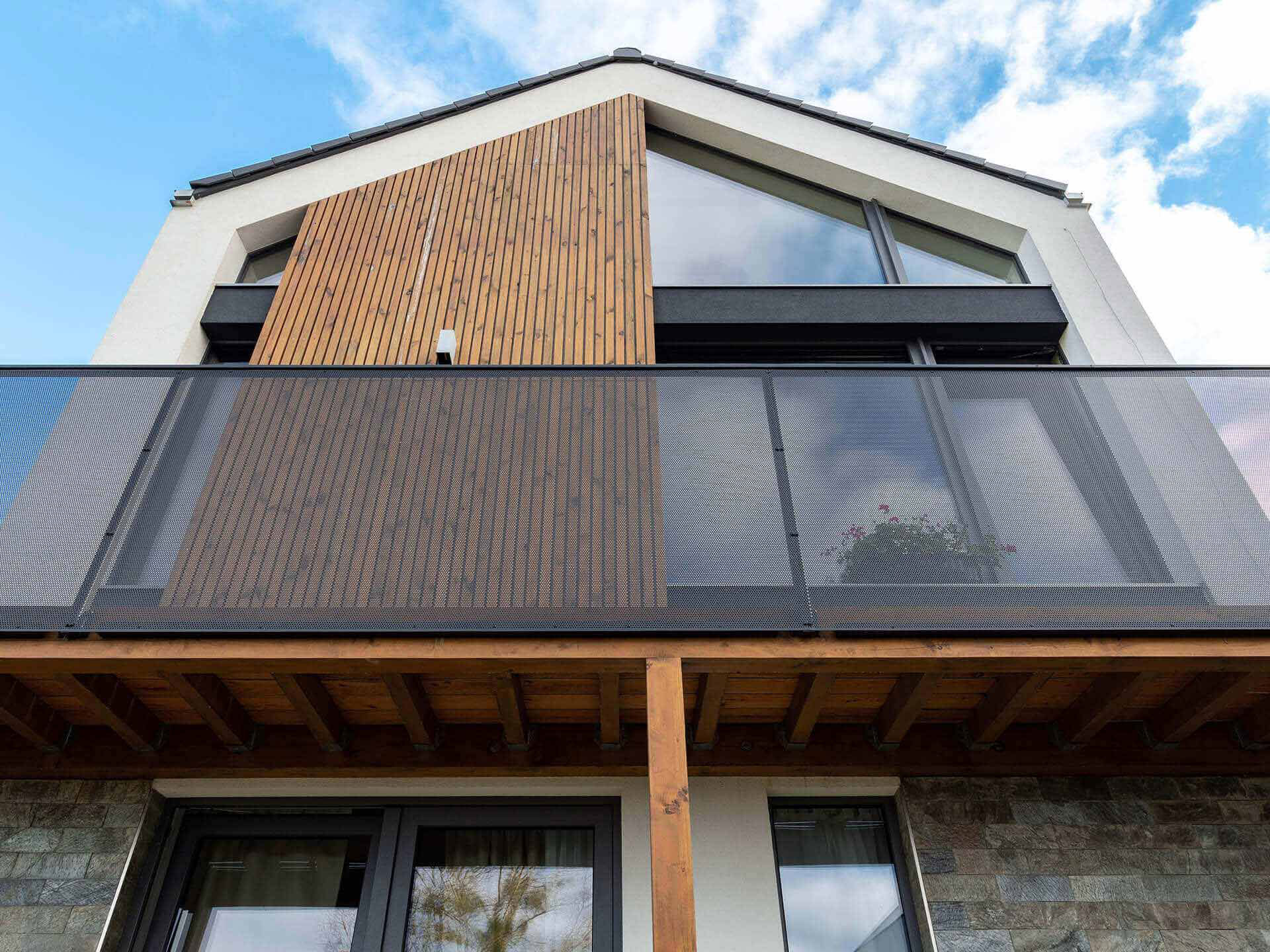 Une maison conçue comme une grange moderne.