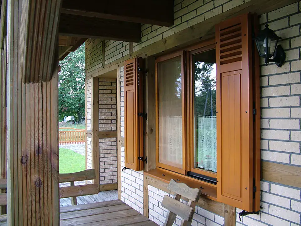 Fenêtres pour une maison d'été